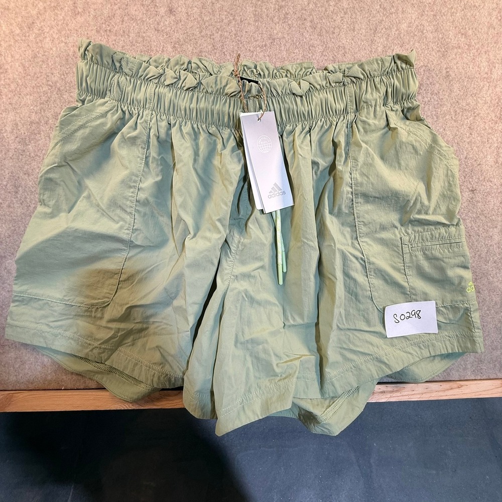 Adidas Women Woven Utility Shorts Magic Lime Green HG7025 Multi Sport Large NEW‎